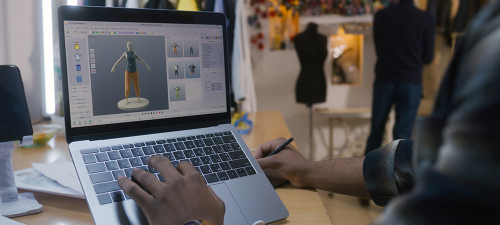 How does technology transform the complexity of the fashion industry into competitiveness?